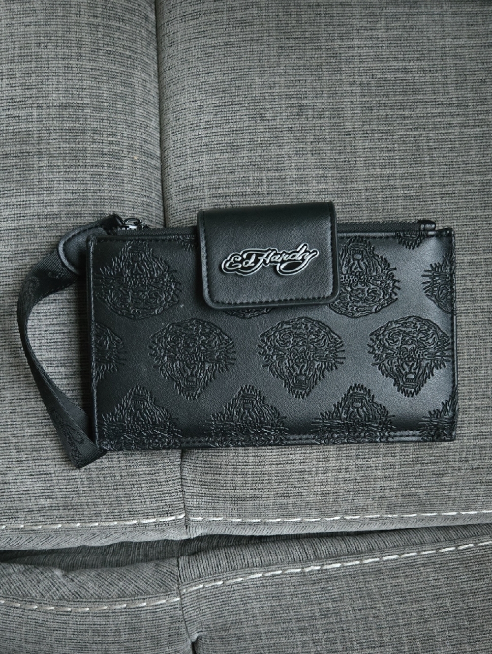 ED HARDY Black Tiger Embossed Bifold Wallet
